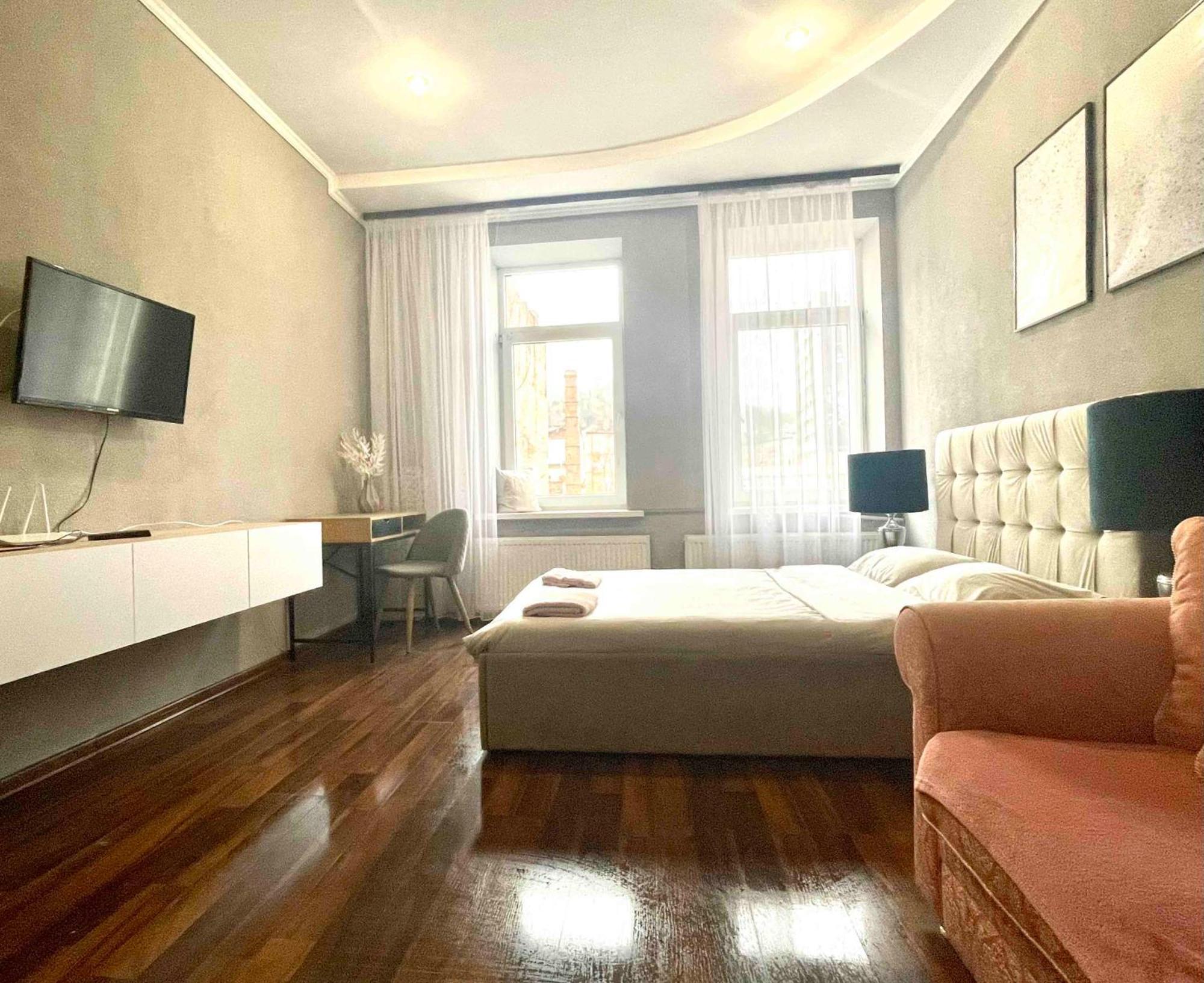 Куліша 41, Помешкання В Центрі Біля Тц Форум Apartment Lviv Exterior photo